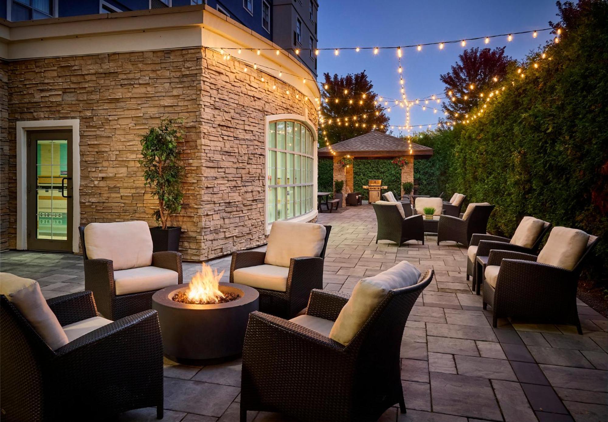 Staybridge Burlington By Ihg 3* Oakville
